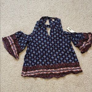 New Arizona Jean Company Navy and Burgundy Cold Shoulder Blouse